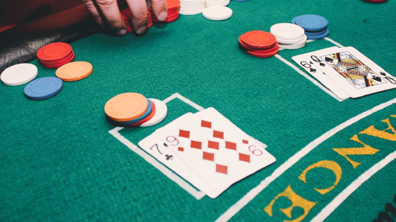 How Important is the Strategy Element in Online Blackjack?
